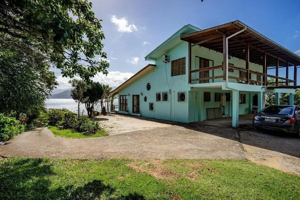 Casa Super Espacosa Com Vista Linda Para O Mar. Florianopolis Brazil